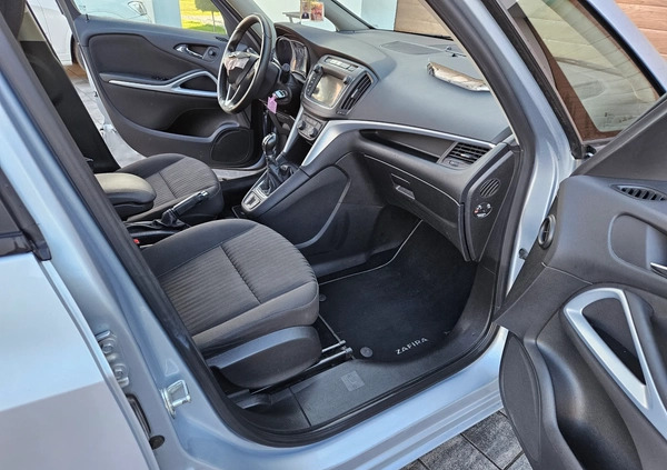 Opel Zafira cena 24900 przebieg: 110000, rok produkcji 2016 z Września małe 154